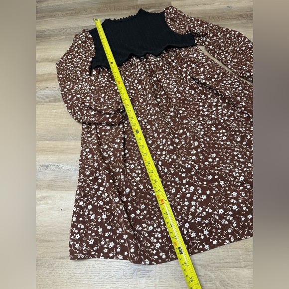 Floral Brown Long Sleeve Dress with Black top - Picture 4 of 6